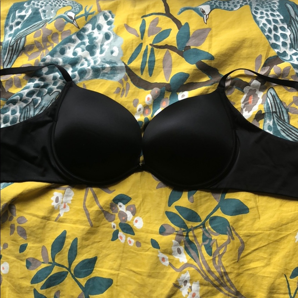Victoria’s Secret plunge bra